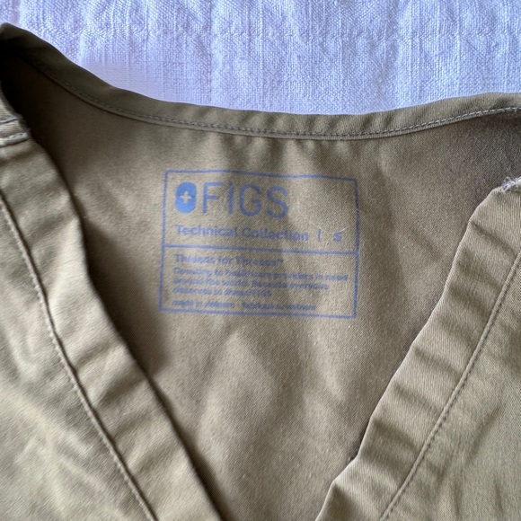 FIGS Women’s Technical Collection One-pocket top & Skinny Pants - Picture 6 of 8